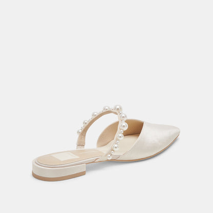 Dolce Vita KANIKA PEARL FLATS VANILLA PEARLS