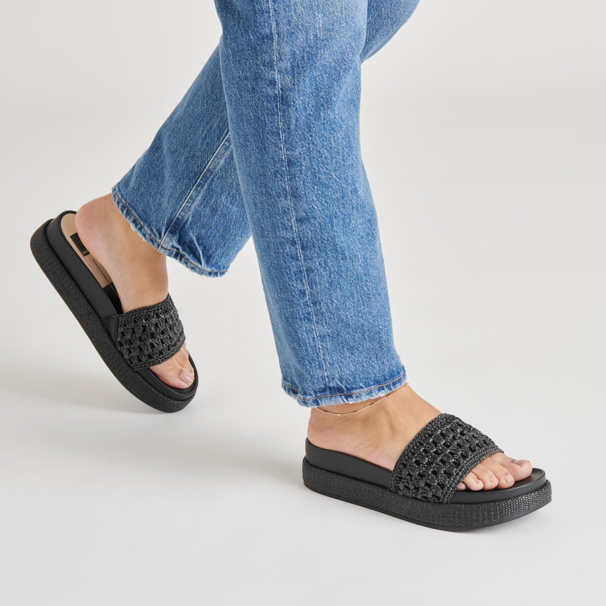 Dolce Vita SIDONA SANDALS ONYX RAFFIA