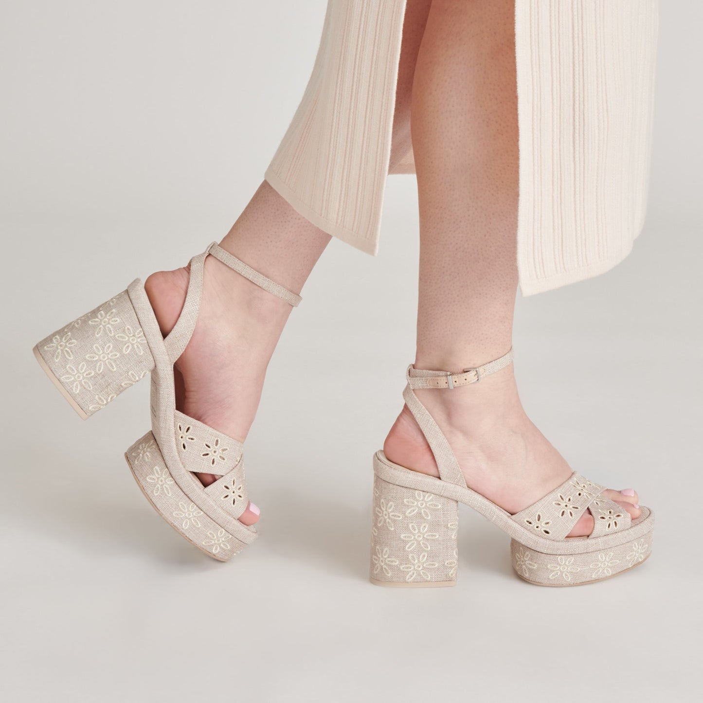 Dolce Vita LAISHA HEELS ALMOND FLORAL EYELET